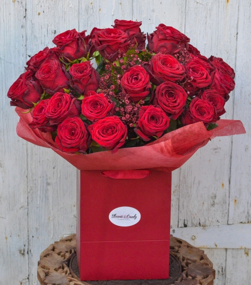 luxury best red roses fresh flowers bouquet for delivery in Bromley, Beckenham, Croydon, West Wickham, Shirley, South Norwood, Thorton Heath