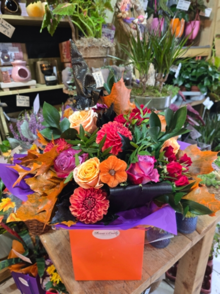 Halowwen flower gift for Bromley, Beckenham? Croydon, Biggin Hill, Elmers End areas