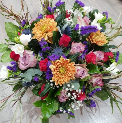 country wild flowers bouquet hand made by local florist in Bromley for same day delivery in Hayes, Bromley, Beckenham, Orpington, Sidcup, Catford, Downham, Bexley, Bickley, Biggin Hill, Bromley Common, Chislehurst, Eltham, Farnborough, Foots Cray, Grove Park, Hither Green, Keston, Lee, Locksbottom, Sydenham, Petts Wood, Elmers End, West Wickham, Shortlands, Lewisham, Mottingham, Pratt's Bottom, Westernham, Kidbroke, Forest Hill, Anerley, Penge, Blackheath, Shooters Hill, Welling, Woodside, South Croydon, East Croydon, West Croydon, Addington, Shirley, Addiscombe, Coulsdon, Selsdon, Selhurst, South Norwood, Thornton Heath, Mitcham, Foresdale, Sutton, Carshalton, Sanderstead, Selhurst, Selsdon, Shirley, Kenley, Whyteleafe, Crystal Palace, Beddington, New Addington, Wallington, Purley and surrounding areas.