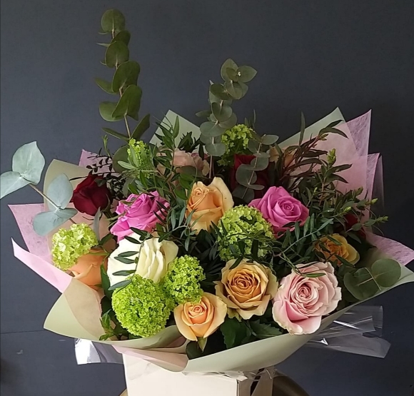 Stunning mix 18 roses bouquet made by florist in Hayes, Bromley Kent for same day delivery in BR CR West Wickham, Shirley, Keston, Orpington, Biggin hill, Cony Hall, Beckenham, New Beckenham, Crystal Palace, Penge, South London