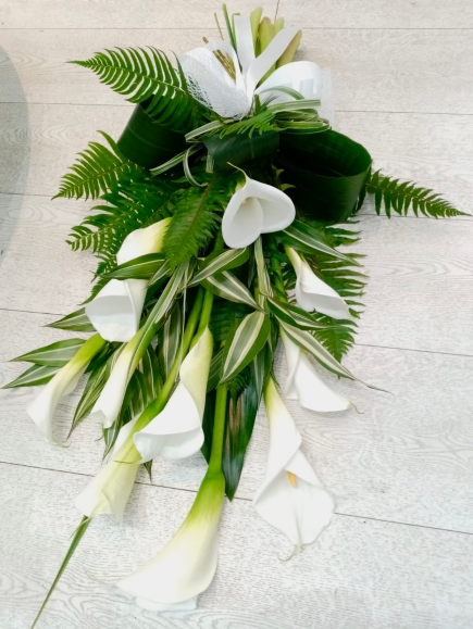 funeral flowers, funeral sheaf for delivery to Bromley, Beckenham Crematorium, Hither Green Cementry, Lewisham Crematorium, Bluebell Cementry