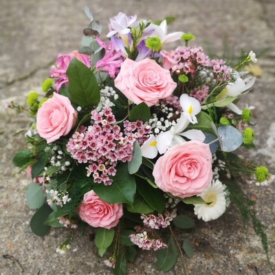 funeral flowers, funeral posy for delivery to Bromley, Beckenham Crematorium, Hither Green Cementry, Lewisham Crematorium, Bluebell Cementry