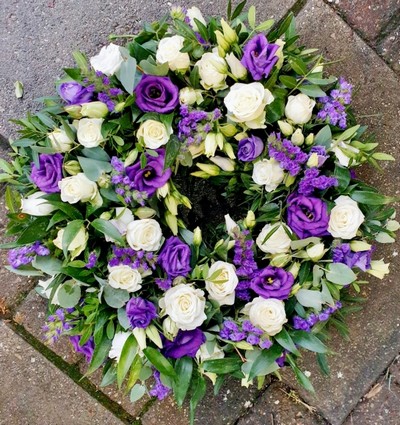 Wild Lisianthus Wreath