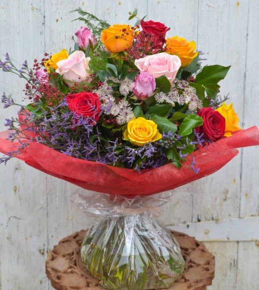 mixed roses flowers from florist in Bromley, Beckenham, Croydon, West Wickham, Shirley, Addiscombe, New Addington, Cony Hall, Keston, Bromley South, New Beckenham, Woodsite, roydon