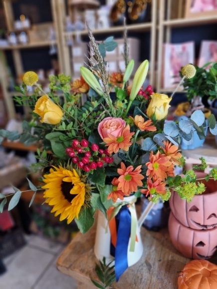  fresh flowers arrangement in metal jug with sunflowers made by florist near me in Bromley for same day flower delivery in BR1 BR2 BR3 BR4 BR5 BR6 BR7 BR8 CR07 CR09 TN16 SE6 SE12 