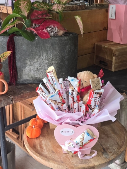 kinder bueno gift bouquet made by florist in Bromley