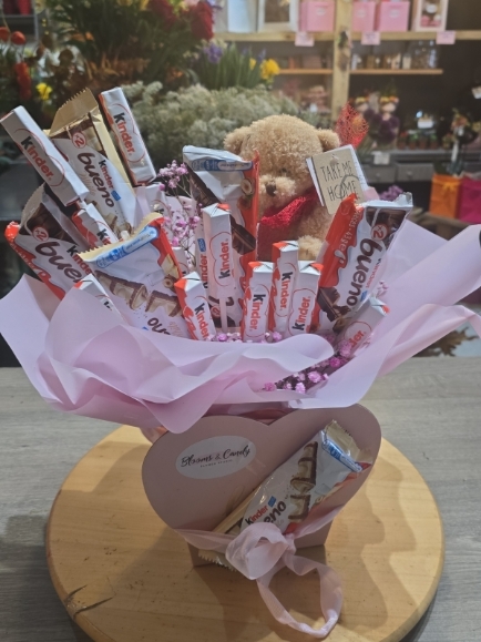 kinder bueno gift bouquet made by florist in Bromley