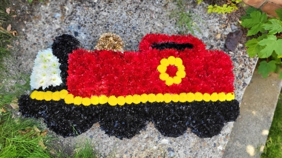 Funeral flowers train (locomotive)