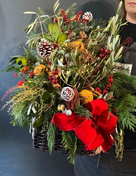 Amazing winter foliages florist arrangement made by florist in Bromley, Kent for guaranteed Christmas delivery in BR1 BR2 BR3 BR4 BR5 West Wickham, Hayes, Cony Hall, Keston, Beckenham Addington 