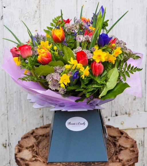 spring flowers box to include iris, narcissus, tulips and complementary foliages arranged by local florist in Hayes, Shirely, West Wickham, Bromley, Beckenham, Orpington, Croydon