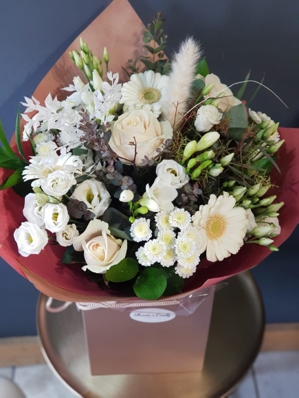 sympathy bouquet made by florist in Hayes, Bromley, Kents for same day delivery in Hayes, Beckenham, Croydon, Orpington, Biggin Hill, West Wickham, Shirley, Keston, Crystal Palace, Penge, Shortlands