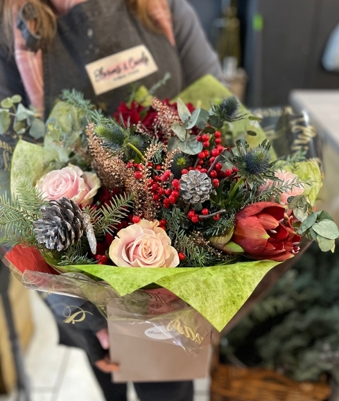 Classic Christmas Gift flowers made by florist in Bromley for delivery in BR Hayes, West Wickham, Cony Hall, Keston, Addington, Grabel Hill, Shirley, Elmers End, Beckenham, New Beckenham, Orpington, Bromley South, Buckley, Se12