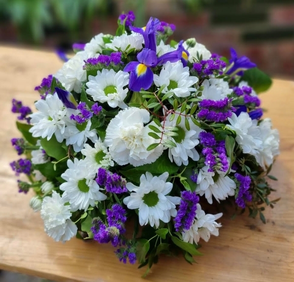 White and Purple Posy