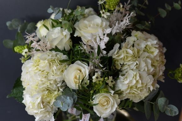 beautifull all white bouquet of flowers to include hydrangea, arranged in a vase by local florist in Hayes, Bromley, Beckenham, West Wickham, Keston, Cony Hall, Shirley, Croydon