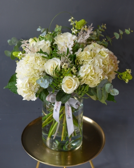 beautifull all white bouquet of flowers to include hydrangea, arranged in a vase by local florist in Hayes, Bromley, Beckenham, West Wickham, Keston, Cony Hall, Shirley, Croydon