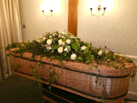 Wild ivy coffin spray, dressing of the coffin in South London by florist in Bromley
